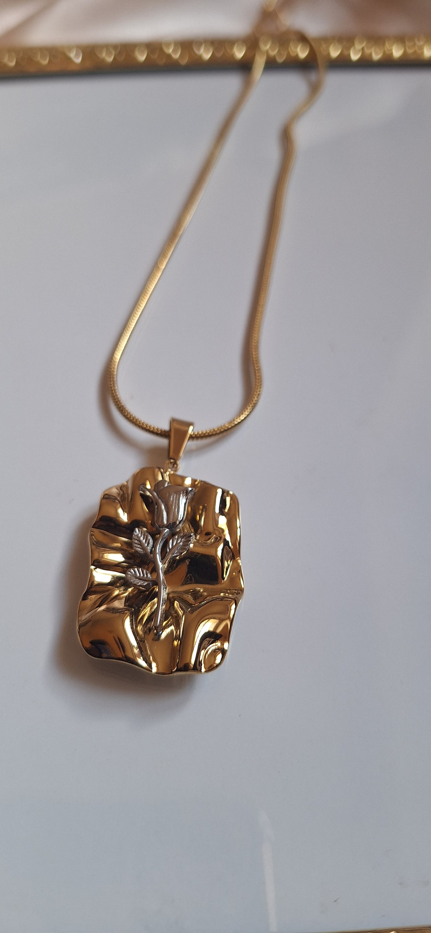 Collier Rosa✨️