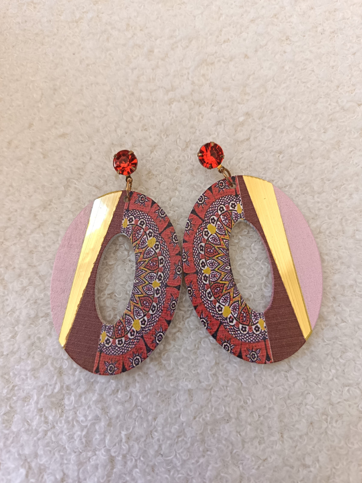 Boucles d'oreilles pendantes ovales – Motifs Mandalas et Dorures