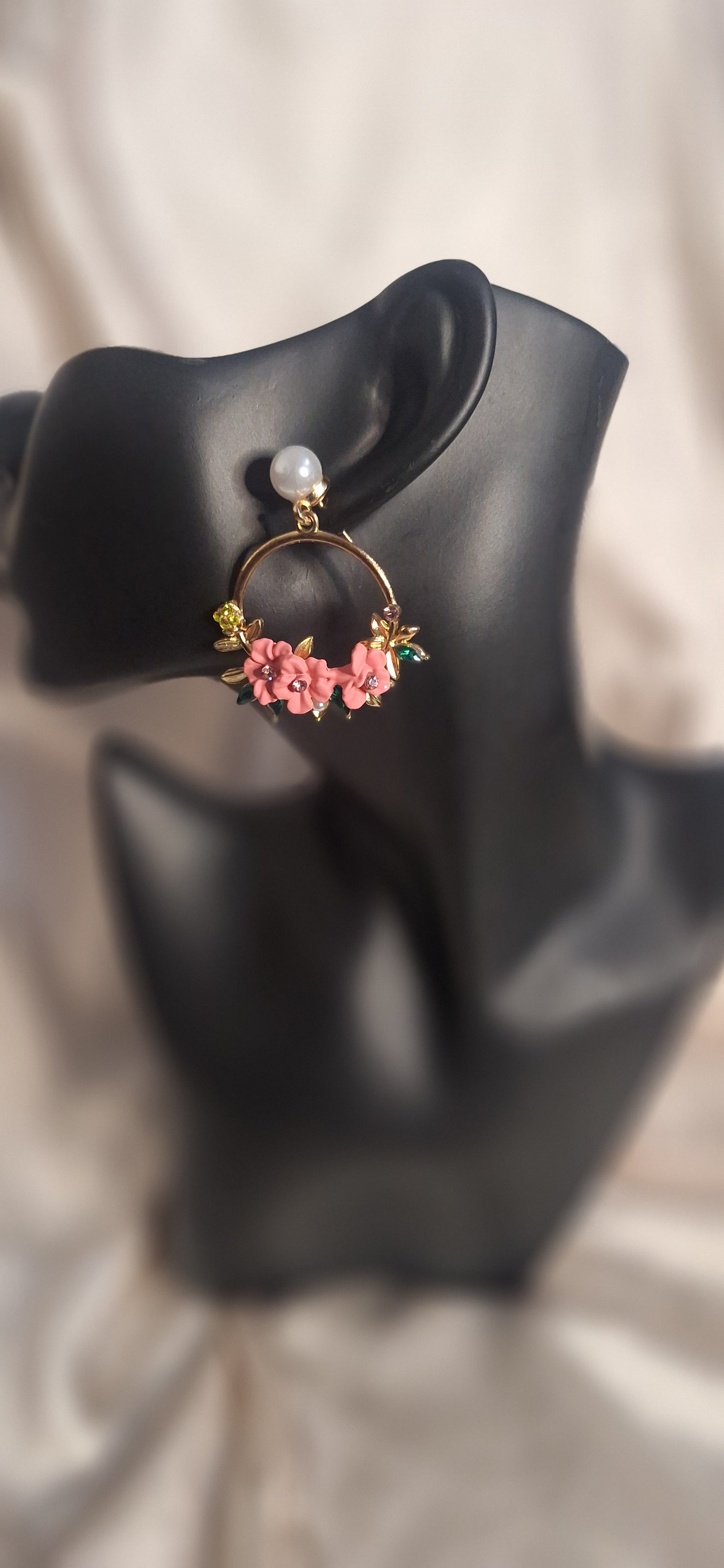 Boucles d'oreilles élégantes -Fleurs et strass