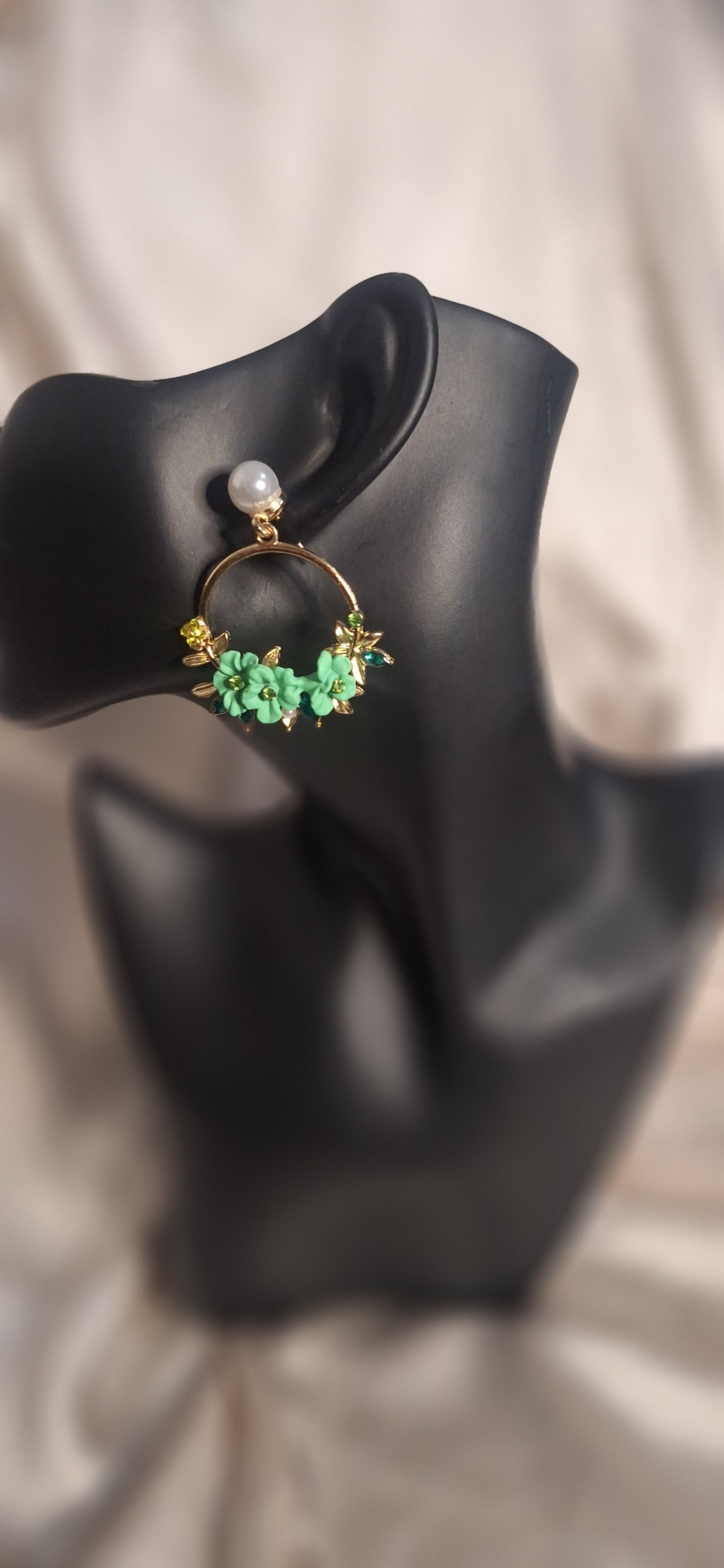 Boucles d'oreilles élégantes -Fleurs et strass