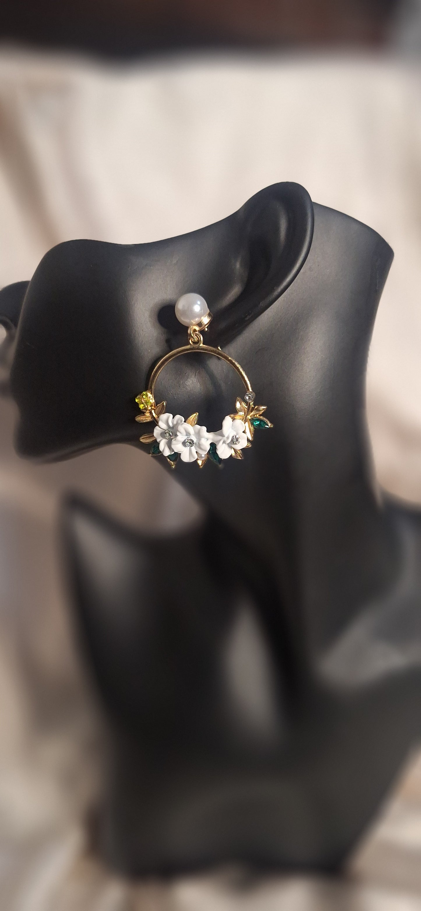 Boucles d'oreilles élégantes -Fleurs et strass